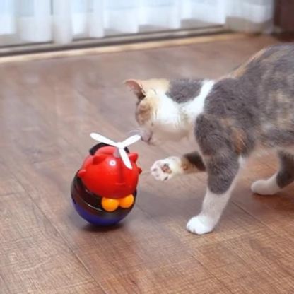 Cat_Laser_Dropping_Food_Toys_Gallery_Img7-min