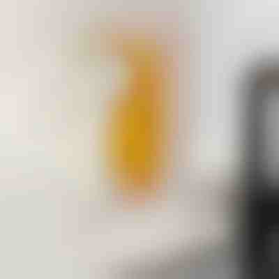 Prostorově úsporný dávkovač vlhčených ubrousků - montáž na stěnu, bez vrtání | WIPBOX